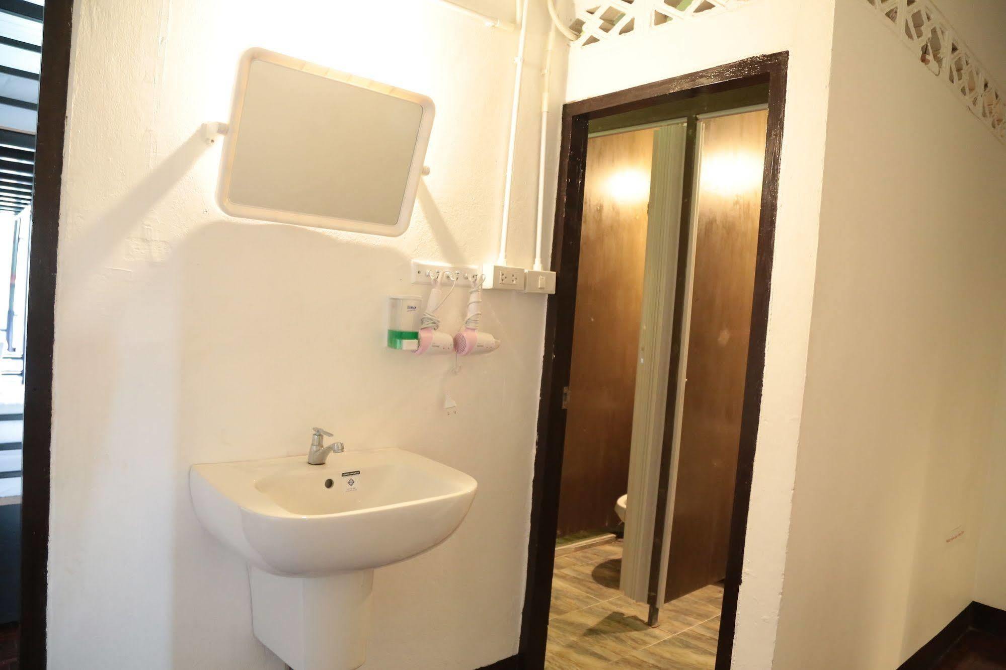 Cassette Hostel Chiang Mai Eksteriør bilde